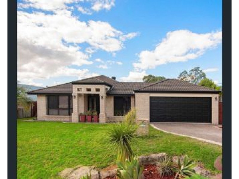 7 Carisbrook Circuit, Forest Lake QLD 4078
