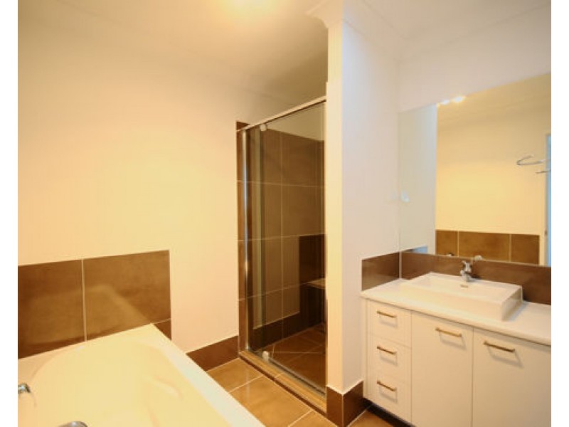 24 31 James Edward Street, Richlands QLD 4077