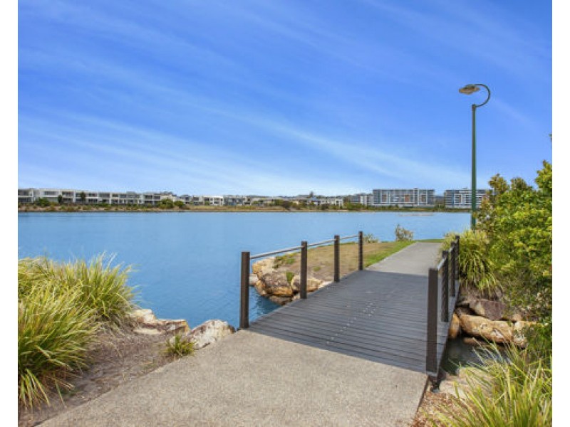 2409 / 3 Main Street, Varsity Lakes QLD 4227