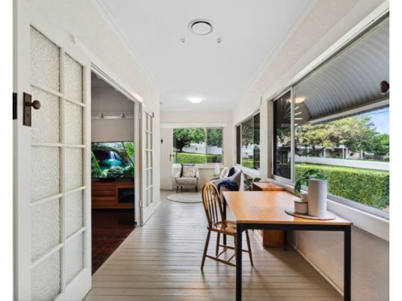 68 Jackson st, Coorparoo QLD 4151