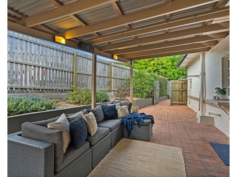 68 Jackson st, Coorparoo QLD 4151