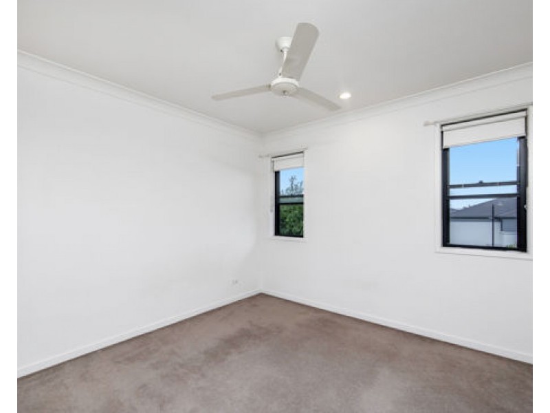16/2 Bourton Road, Merrimac QLD 4226