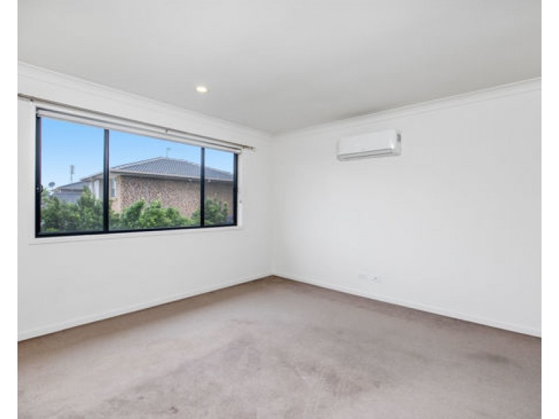 16/2 Bourton Road, Merrimac QLD 4226