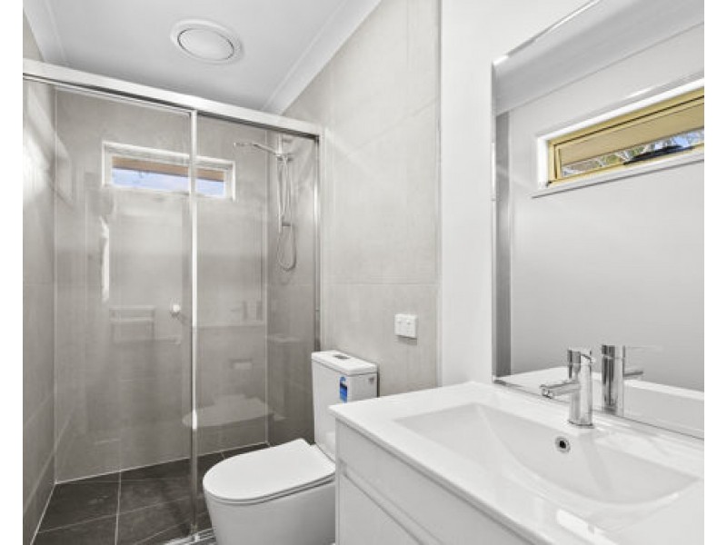 16 Bullen Circuit, Forest Lake QLD 4078