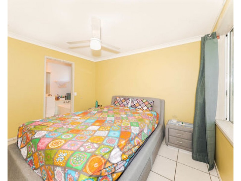 8 Conifer Close, Fitzgibbon QLD 4018