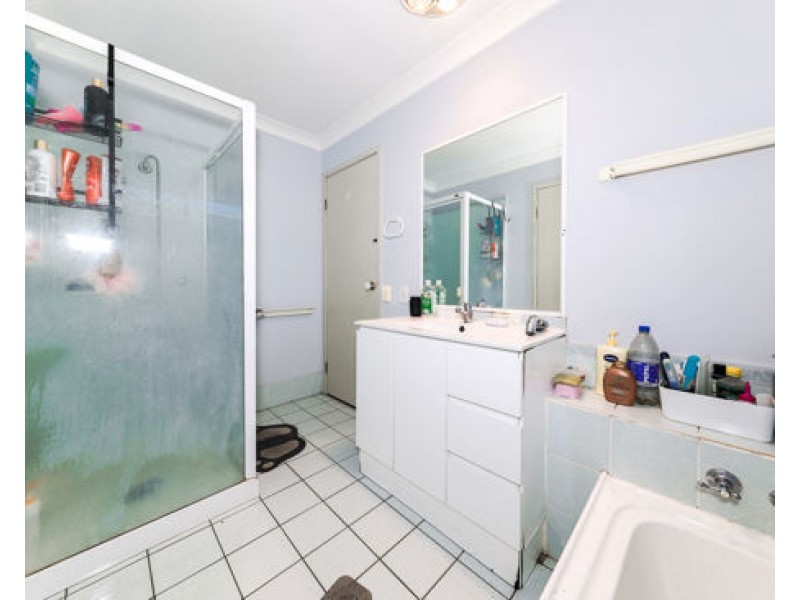 8 Conifer Close, Fitzgibbon QLD 4018
