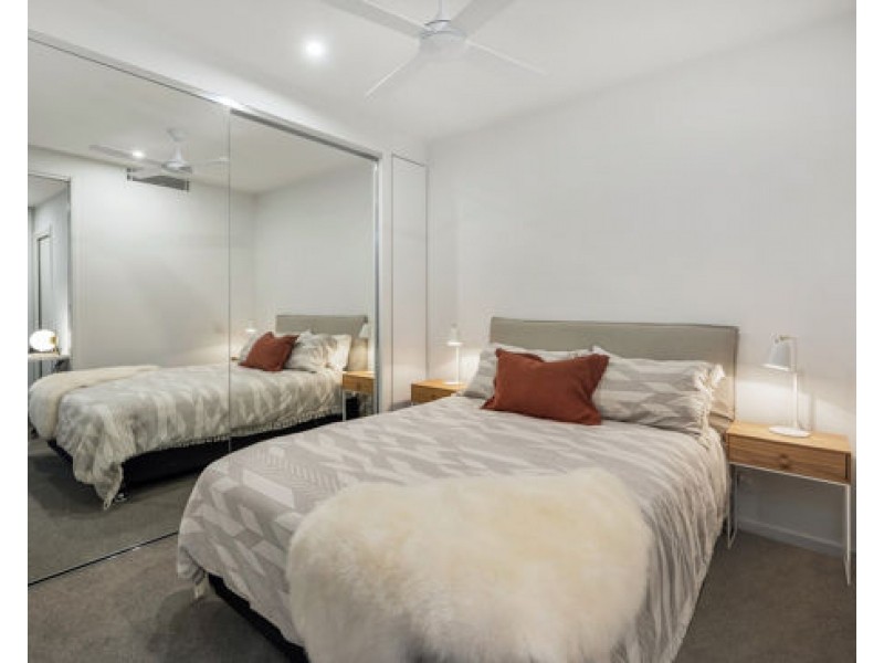 802/17 Gibbon Street, Woolloongabba QLD 4102