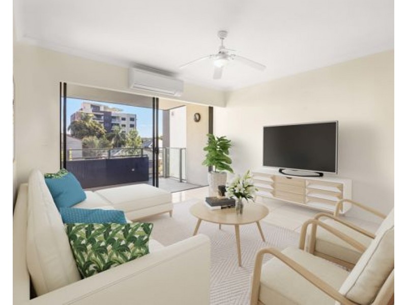 204/11 Norman Street, Southport QLD 4215