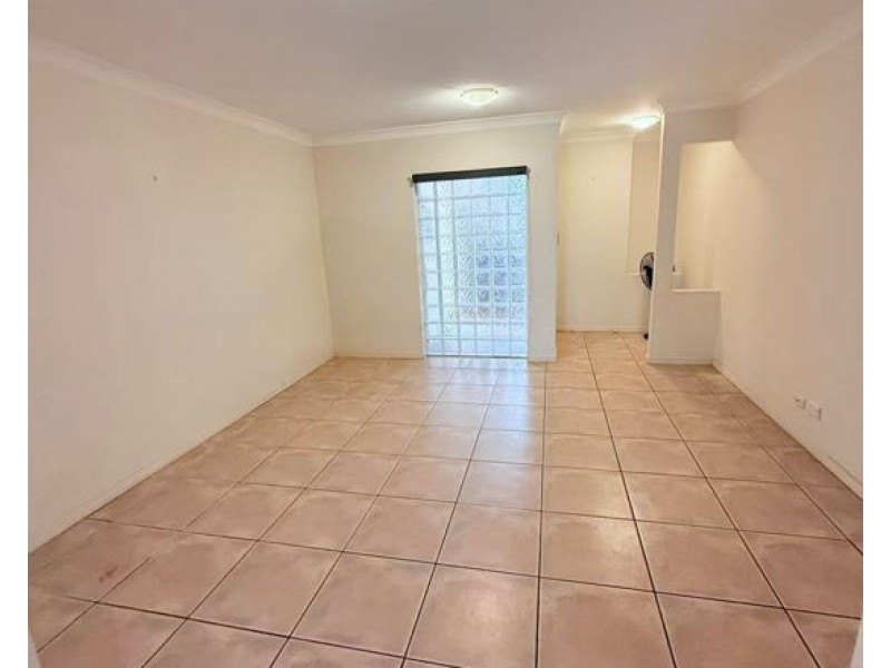 U65 88-98 Limetree Parade, Runaway Bay QLD 4216