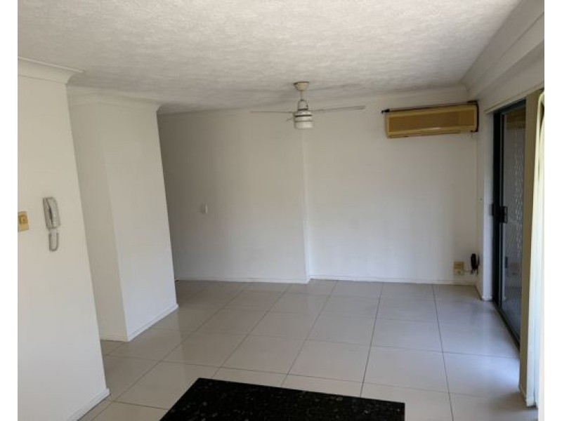 8 9 Tweed Street, Southport QLD 4215