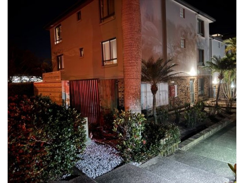 8 9 Tweed Street, Southport QLD 4215