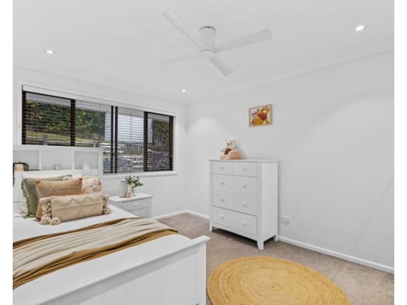 15 Kildare Street, Carina Heights QLD 4152