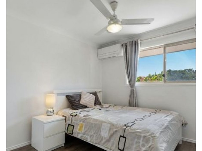 8 121 Golden Avenue, Calamvale QLD 4116