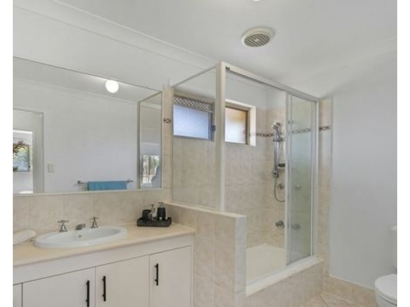 8 121 Golden Avenue, Calamvale QLD 4116