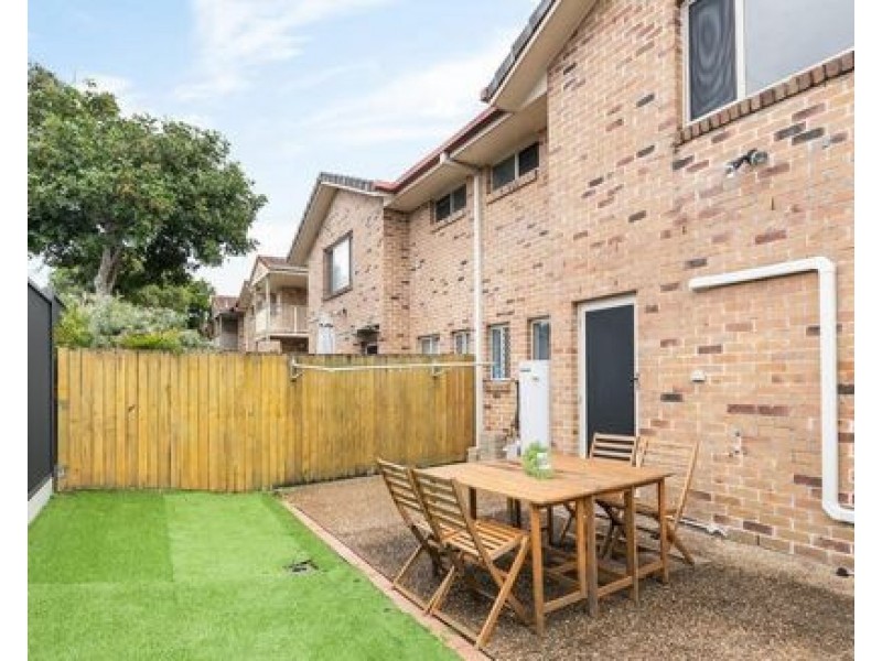 8 121 Golden Avenue, Calamvale QLD 4116