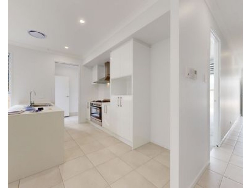 86 Loupos Street, Pallara QLD 4110