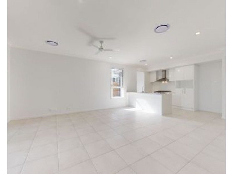 86 Loupos Street, Pallara QLD 4110
