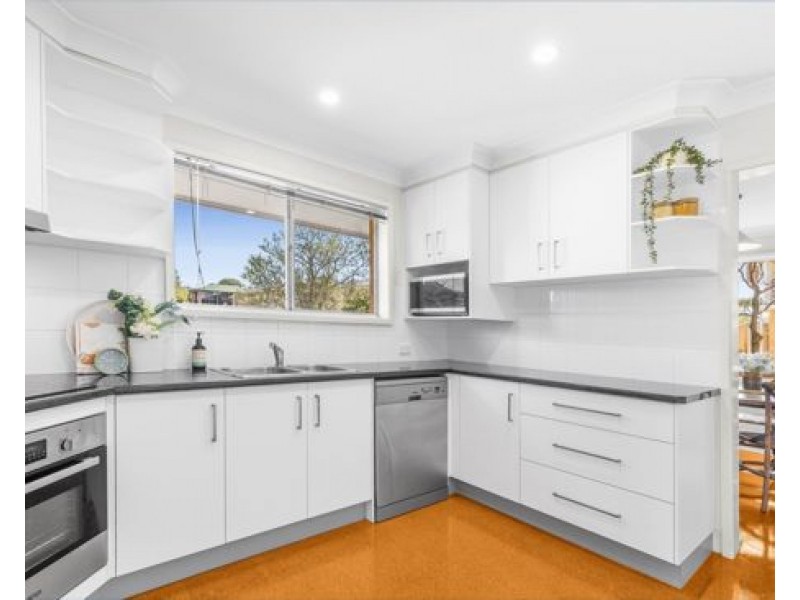 38 Tandanya Street, Mansfield QLD 4122