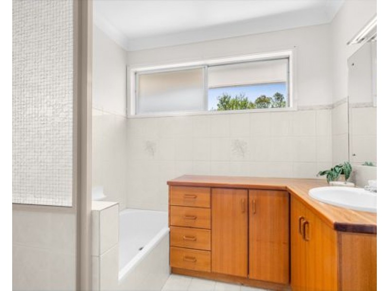 38 Tandanya Street, Mansfield QLD 4122