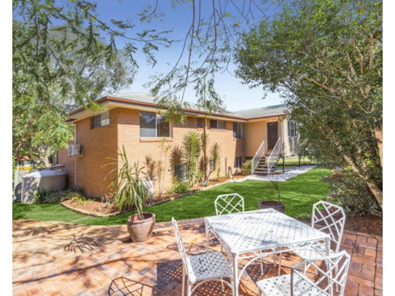 38 Tandanya Street, Mansfield QLD 4122