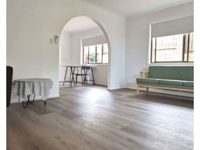 R3/8 Pineneedle Place, Sunnybank Hills QLD 4109