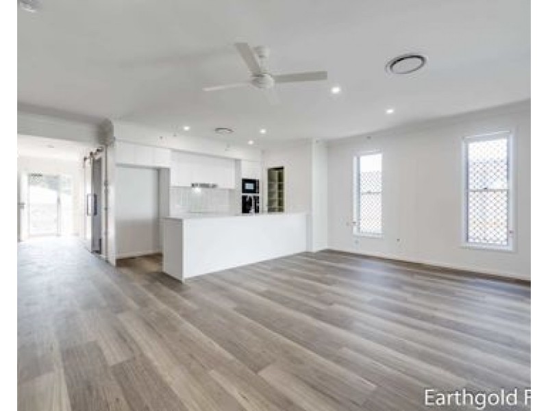 2-8 Chrysanthus Street, Crestmead QLD 4132