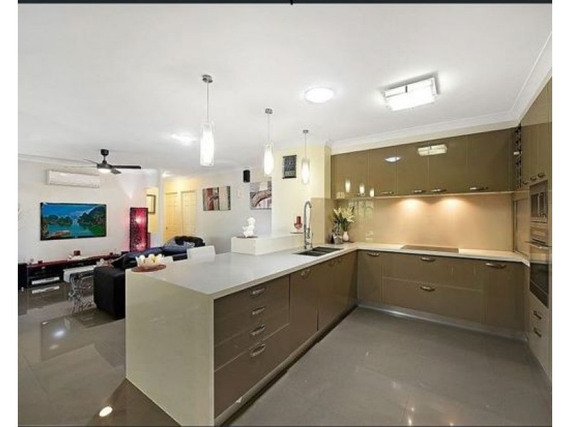 405 Ashmore Road, Ashmore QLD 4214
