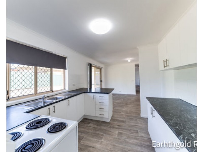 52 Network Dr, Boronia Heights QLD 4124