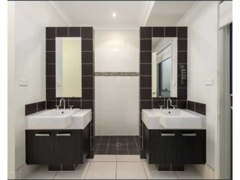 24 Temple island Circuit, Oxenford QLD 4210