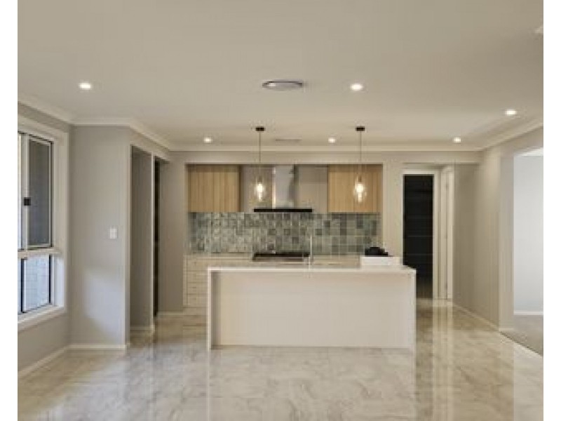 3 airfield st, Park Ridge QLD 4125