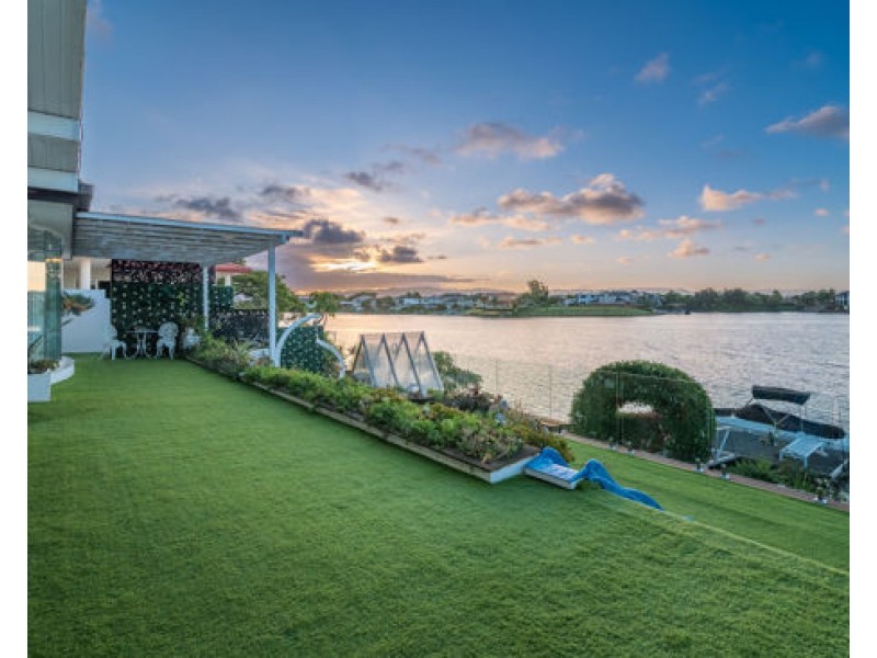 60 Port Jackson Boulevard Clear Island Waters, Clear Island Waters QLD 4226