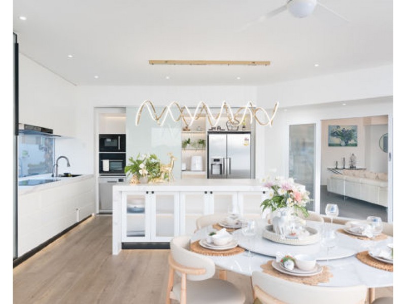 60 Port Jackson Boulevard Clear Island Waters, Clear Island Waters QLD 4226