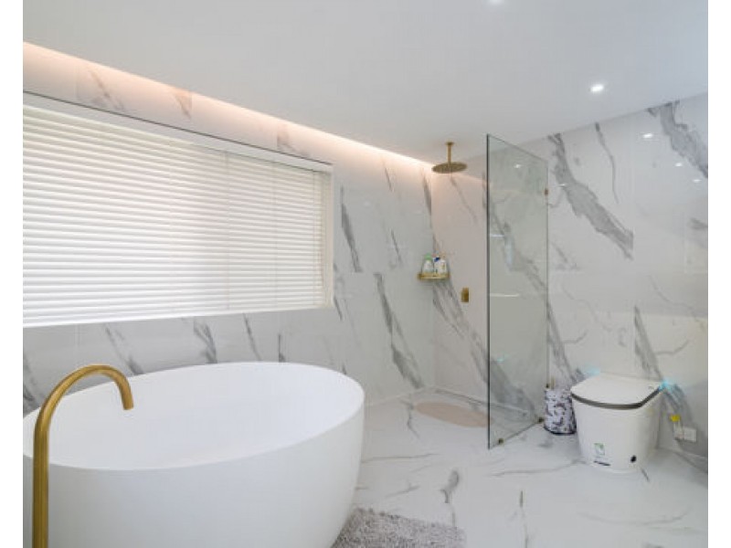 60 Port Jackson Boulevard Clear Island Waters, Clear Island Waters QLD 4226