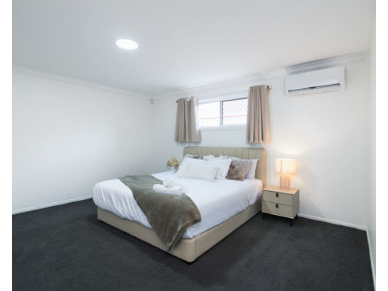 60 Port Jackson Boulevard Clear Island Waters, Clear Island Waters QLD 4226