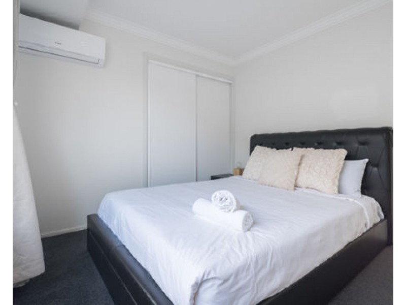 60 Port Jackson Boulevard Clear Island Waters, Clear Island Waters QLD 4226