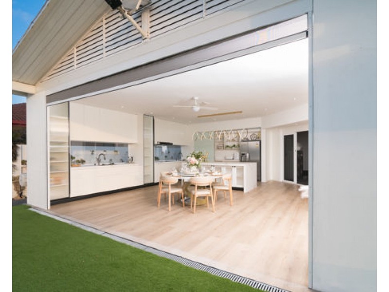 60 Port Jackson Boulevard Clear Island Waters, Clear Island Waters QLD 4226