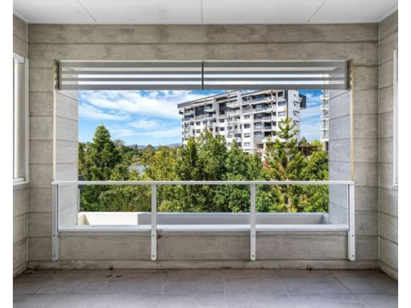 8 Brooklyn Crescent, Robina, Robina QLD 4226