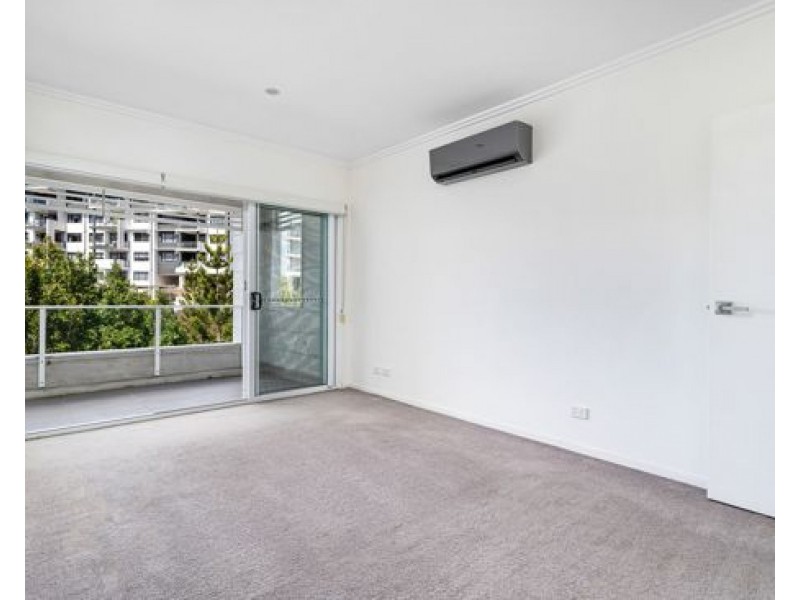 8 Brooklyn Crescent, Robina, Robina QLD 4226