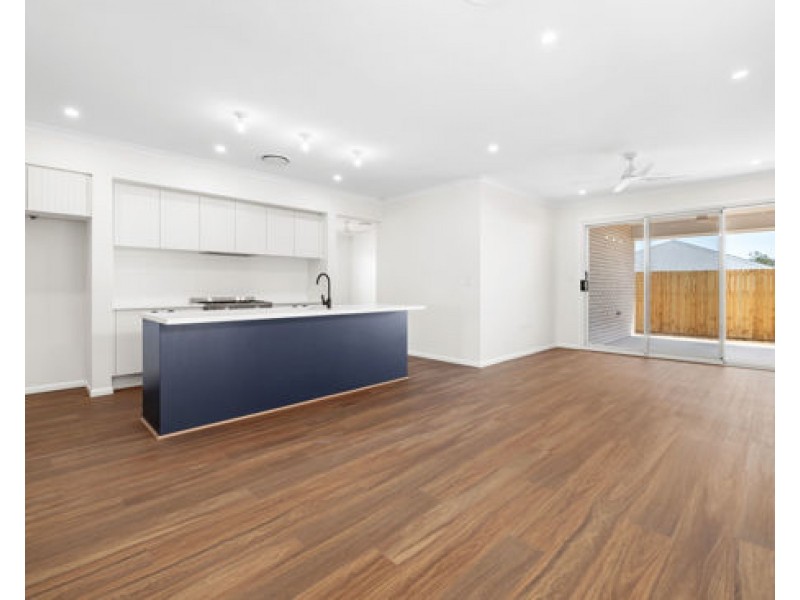 7 TIVOLI AVENUE, Greenbank QLD 4124