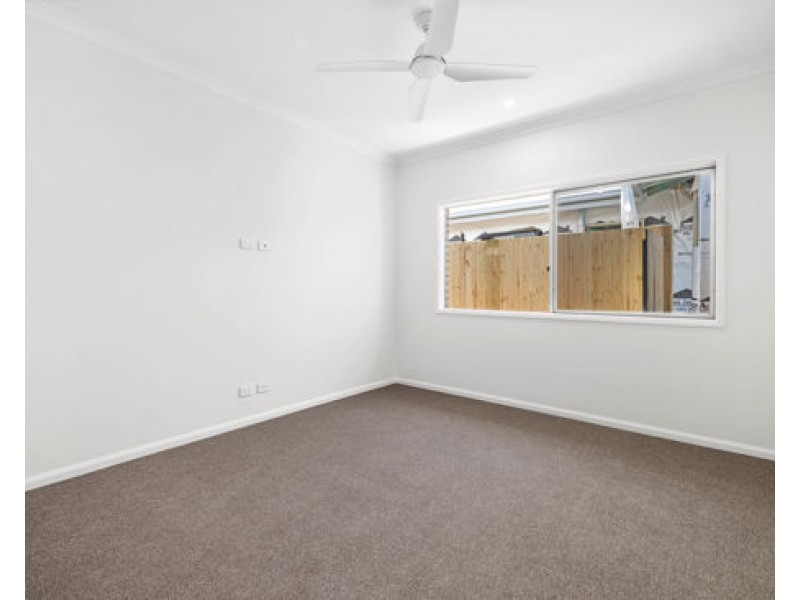 7 TIVOLI AVENUE, Greenbank QLD 4124