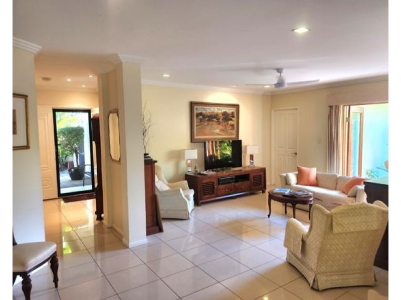 3 Palmetto Street, Palm Cove QLD 4879