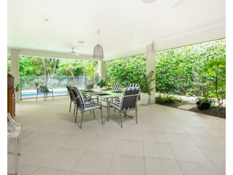 3 Palmetto Street, Palm Cove QLD 4879