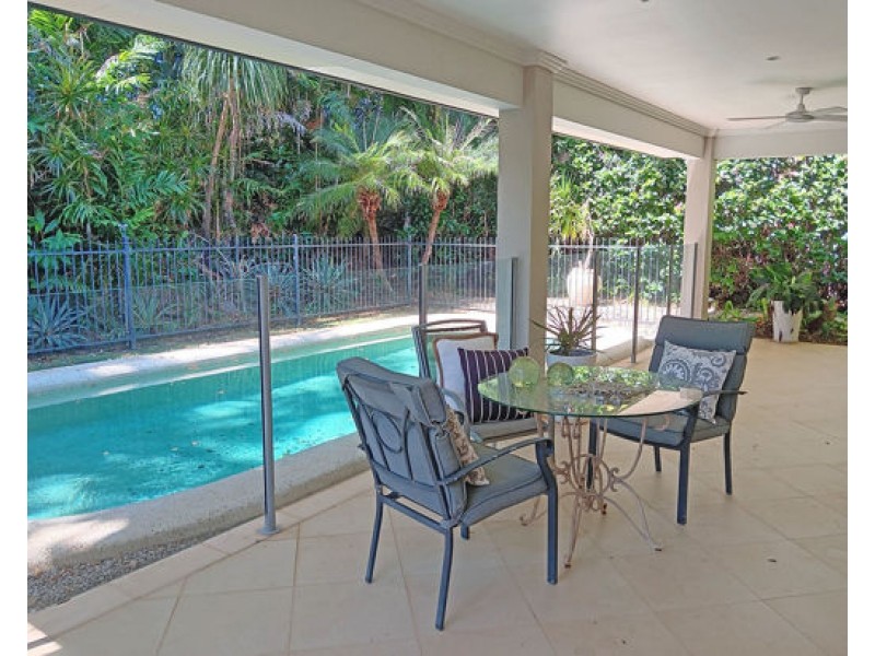 3 Palmetto Street, Palm Cove QLD 4879