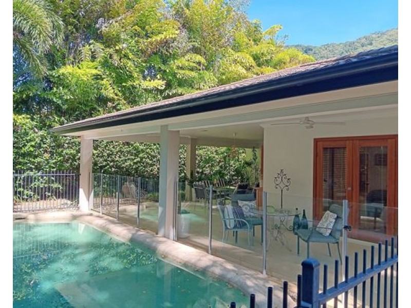 3 Palmetto Street, Palm Cove QLD 4879