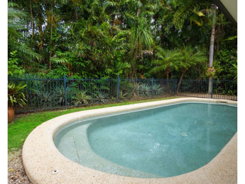 3 Palmetto Street, Palm Cove QLD 4879