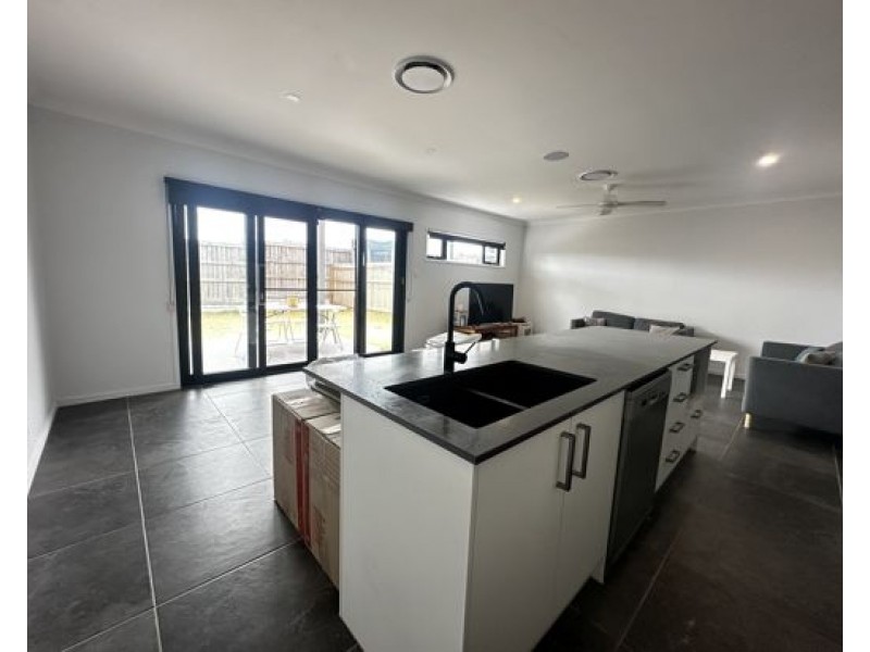 96 Snowdonia Crescent, Yarrabilba QLD 4207