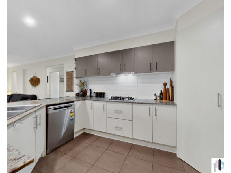 37 Rainbow Circuit, Coomera QLD 4209