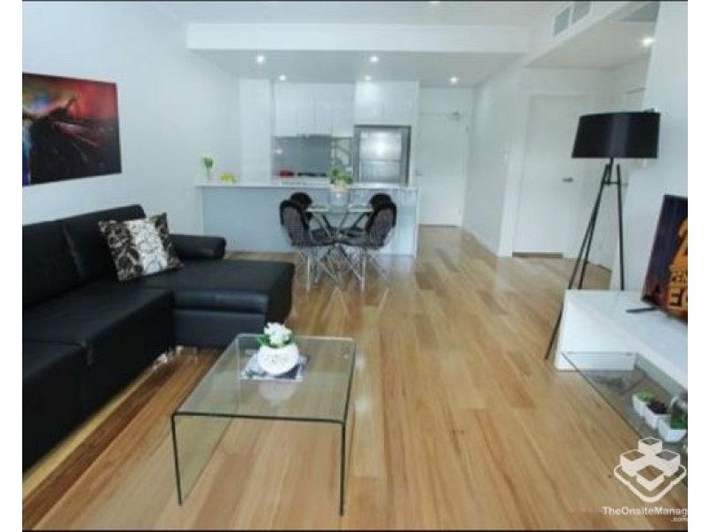 7/2 Laurence St, St Lucia QLD 4067