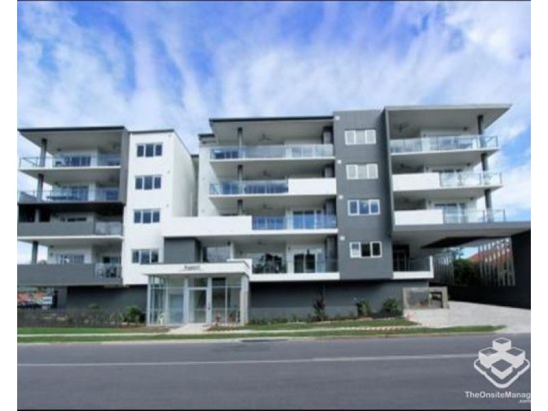 7/2 Laurence St, St Lucia QLD 4067