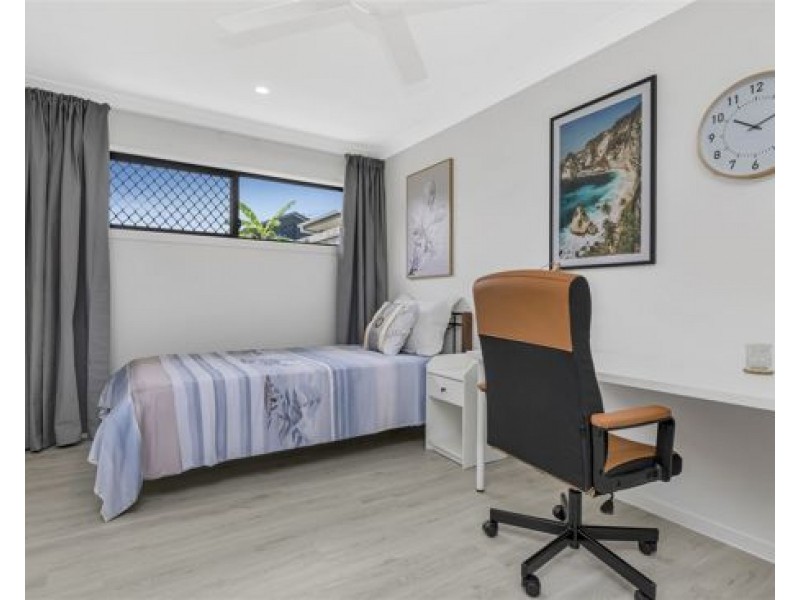 27 Lynton Street, Upper Mount Gravatt QLD 4122